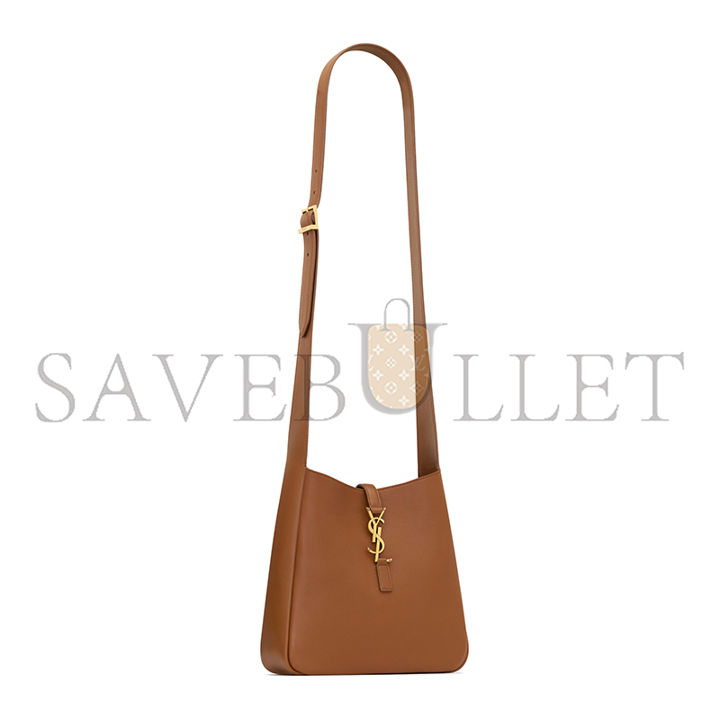 Y51 LE 5 À 7 S*pPLE CROSSBODY IN GRAINED LEATHER A0021IAAAUQ2536 (23*22.5*8.5cm)